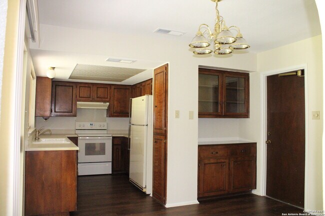 Building Photo - 5314 Peppermint Ln