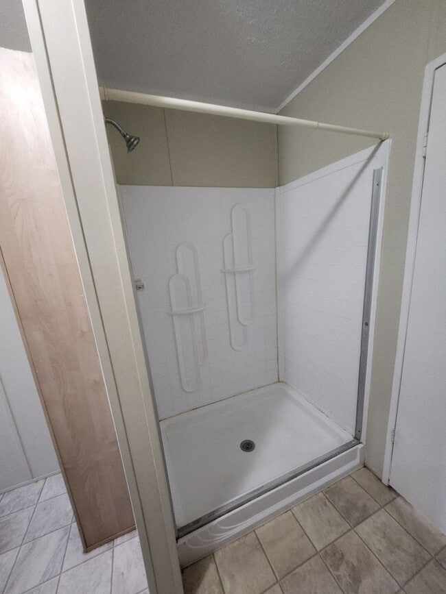 Building Photo - 811 N D St