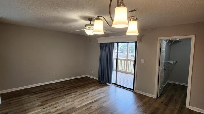 Building Photo - 203 Double Eagle Dr