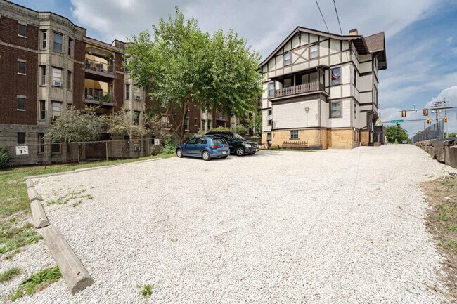 Building Photo - 258 W Market St