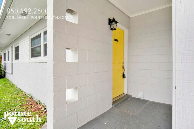 Building Photo - 51 Adkinson Dr