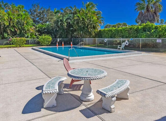 Building Photo - 11 Atrium Cir