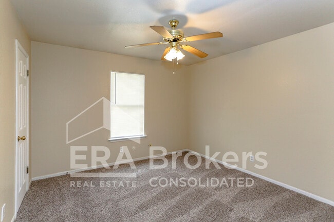 Building Photo - 1907 Windward Dr