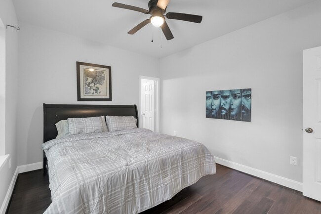 Building Photo - 2116 Oatfield Dr