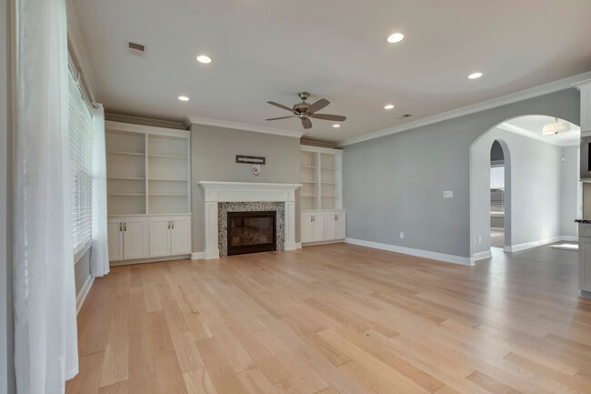 Building Photo - 122 Pocola Way