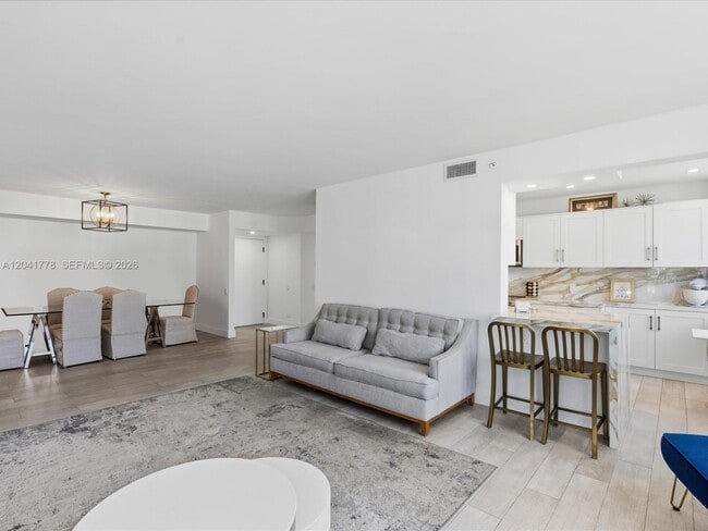 Building Photo - 701 Brickell Key Blvd