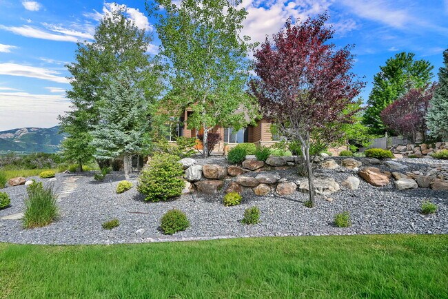 Building Photo - 3573 N Elkview Dr
