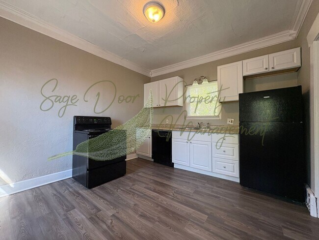 Building Photo - 102 Kansas City Ave S