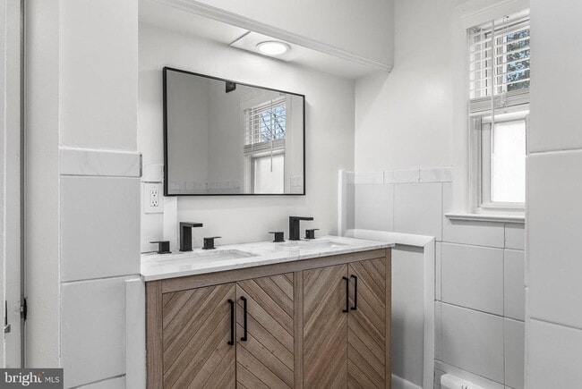 Building Photo - 26 Wilmer St