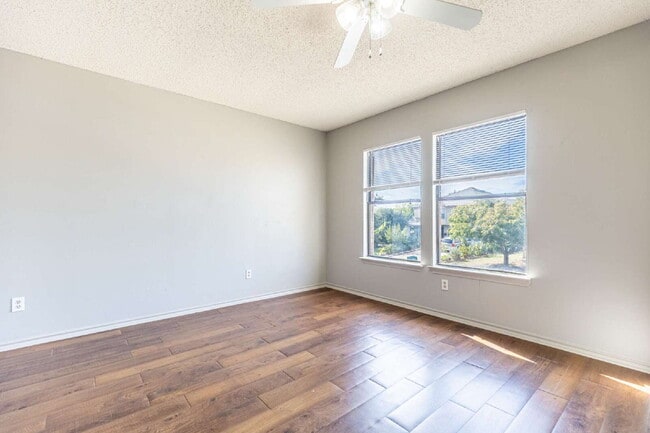 Building Photo - 8423 Parry Path