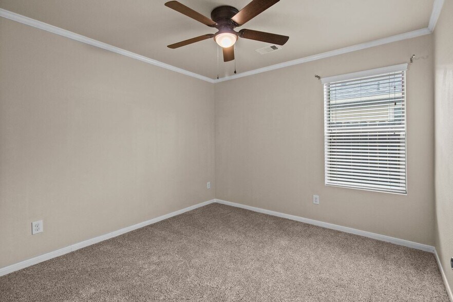 Building Photo - 301 Turquoise Trade Dr