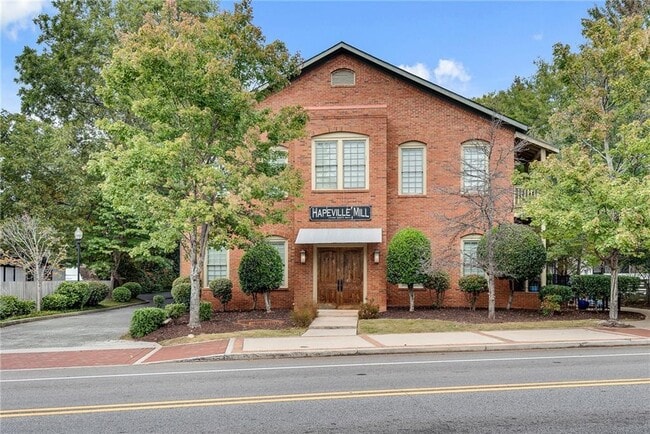 Building Photo - 3371 Dogwood Dr