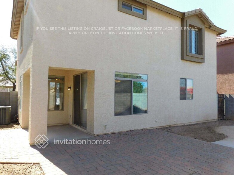 Building Photo - 1912 E Hawken Pl