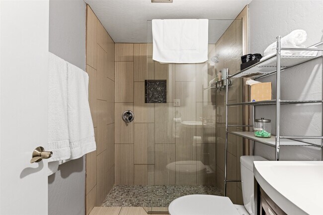 Building Photo - 4165 N Craftsman Ct