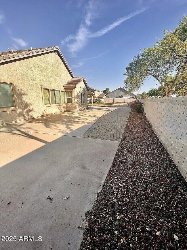 Building Photo - 7786 N 88th Ln