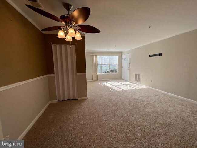 Building Photo - 8720 Grasmere Ct