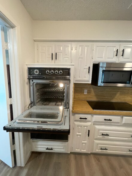 Building Photo - 3359 Lanarc Dr