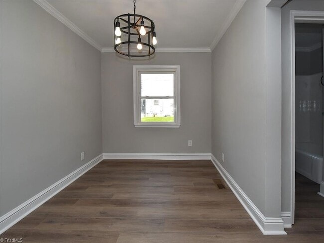 Building Photo - 2500 Miller Park Cir