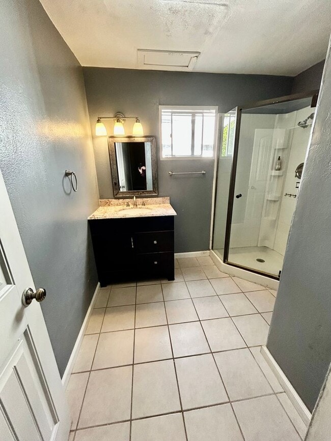 Building Photo - 4 Bedroom 3 bath Home In Rolando Village