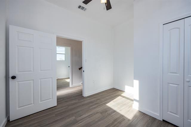 Building Photo - 147 Western Lake Dr