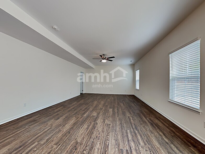 Building Photo - 5026 Twin River Dr