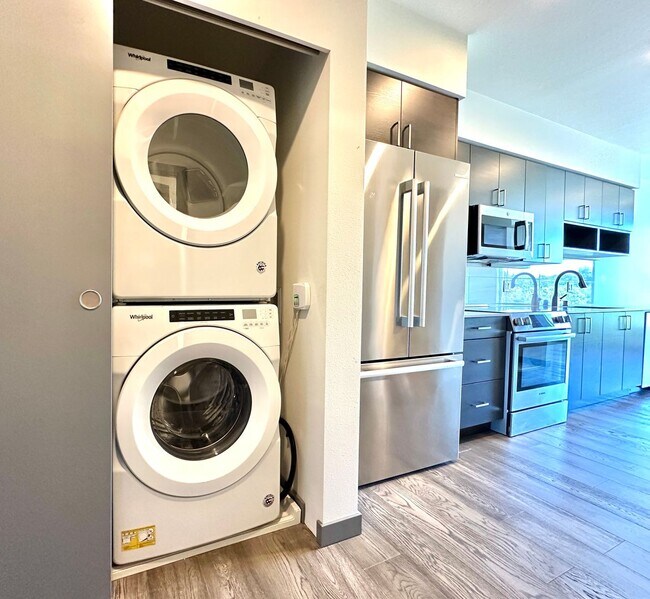 Building Photo - 1bd/1ba Kirkland Condo