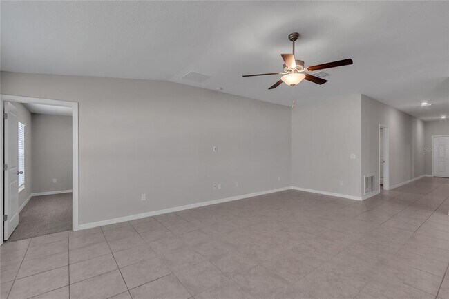 Building Photo - 10357 Scarlet Skimmer Dr