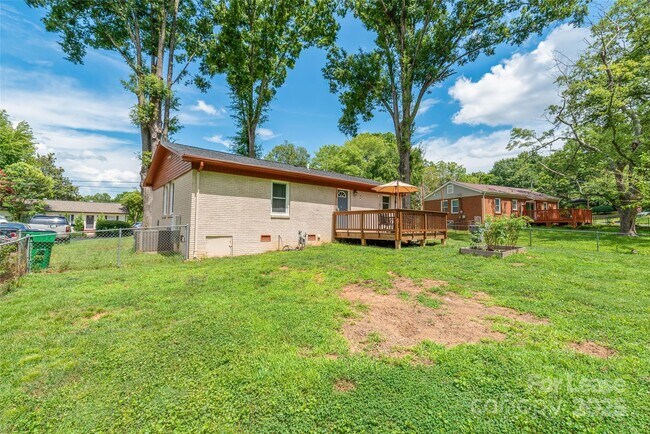 Building Photo - 3932 Slagle Dr