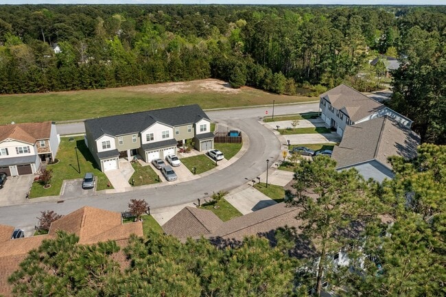 Building Photo - Welcome to Tuscany Villas!