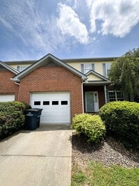 Building Photo - 901 Autumn Oaks