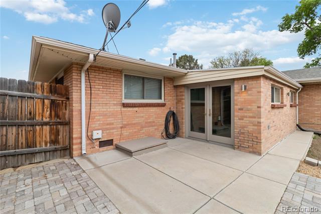 Building Photo - 431 Zenobia St