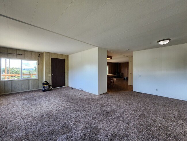 Building Photo - Penngrove Mobile Home on a Country Property