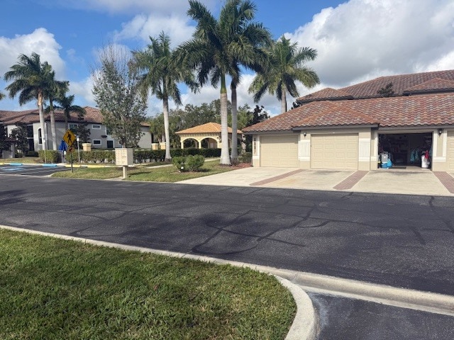 Garage and near by Pool - 6807 Grand Estuary Trl