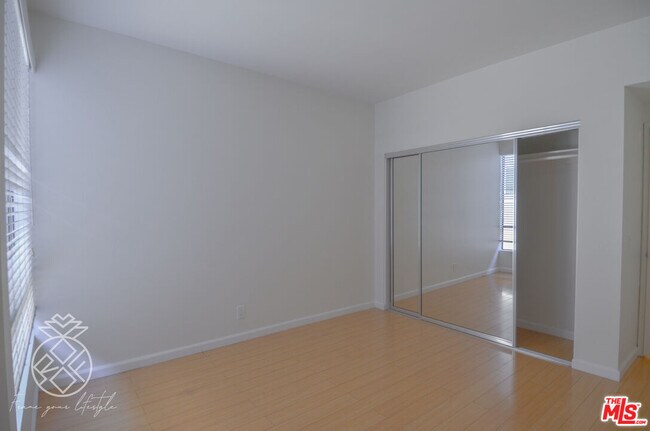 Building Photo - 1727 Glendon Ave