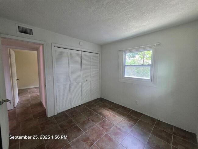 Building Photo - 1751 NW 29th Terrace