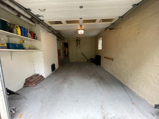 Building Photo - 6609 Church Ave