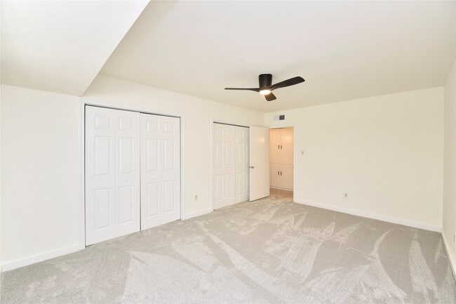 Building Photo - 2600 Bellefontaine