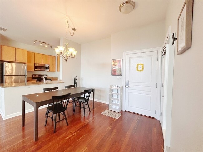 Building Photo - 4 Repton Pl