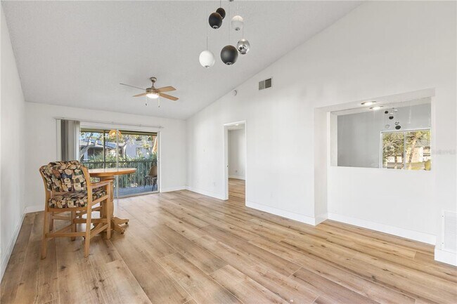 Building Photo - 5606 Blue Shadows Ct