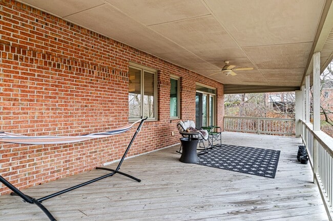 Building Photo - Spacious Home with Mountain Views in Black...