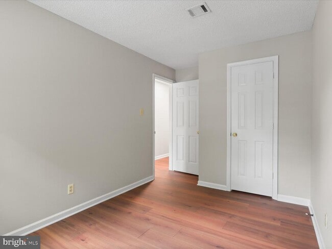 Building Photo - 12105 Green Leaf Ct