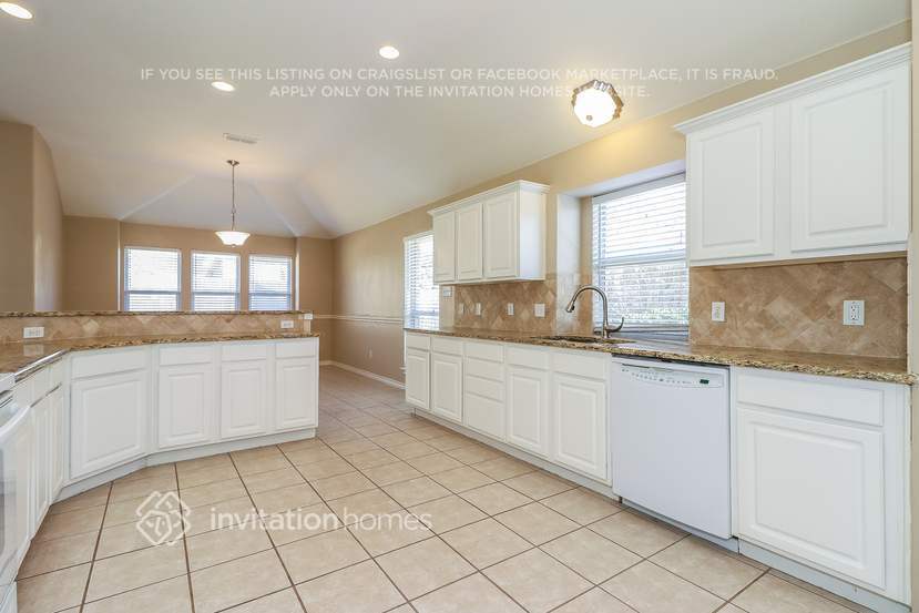 Building Photo - 2105 Nugent Dr