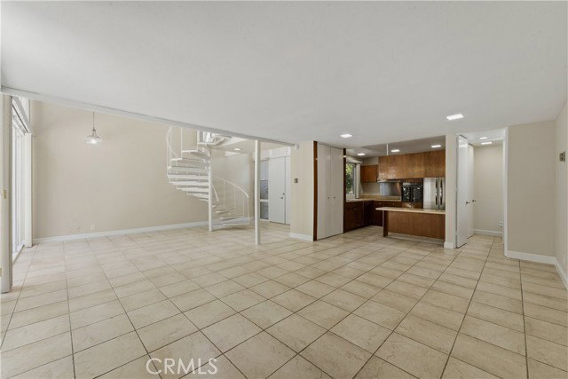 Building Photo - 4120 Del Mar Ave