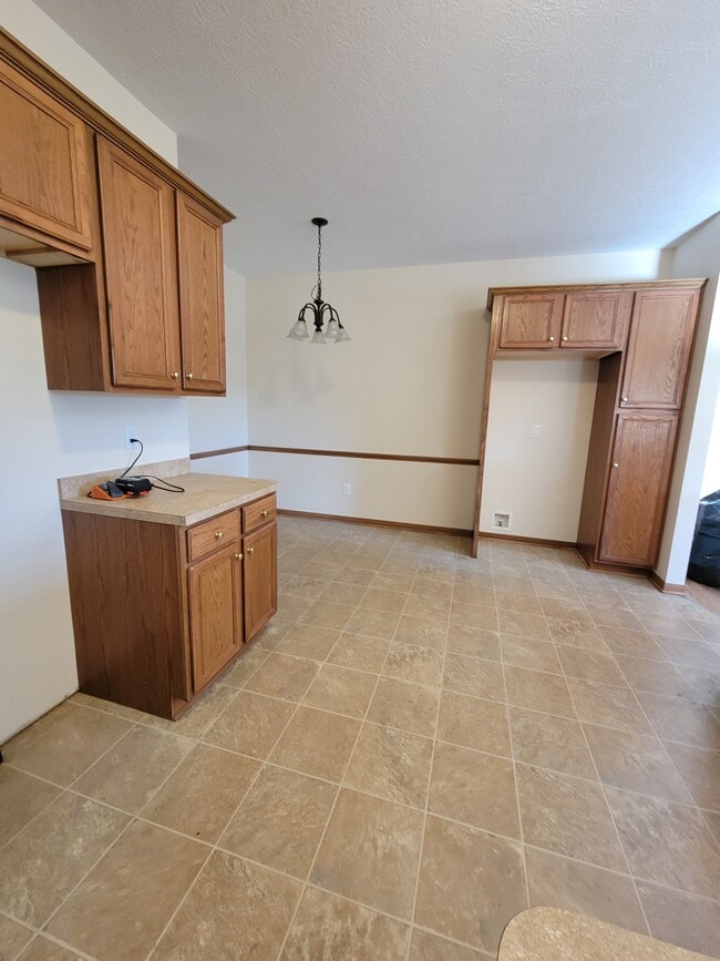 Building Photo - 6585 Grosse Dr