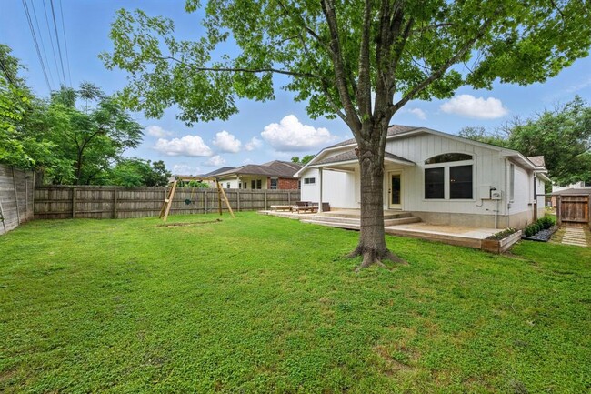 Building Photo - 8717 Corran Ferry Dr
