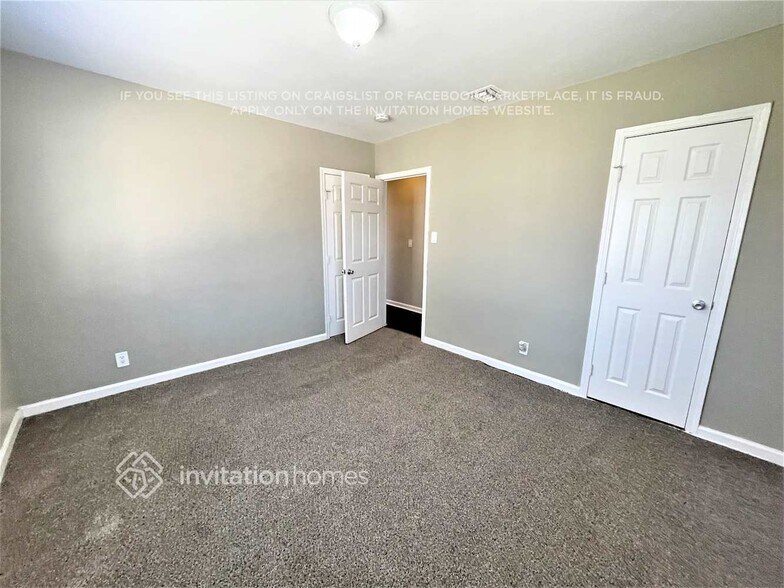 Building Photo - 11148 S Wilton Pl