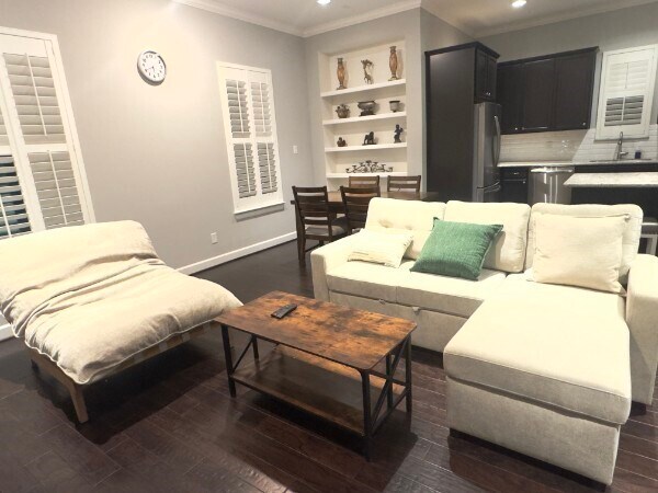 Building Photo - 1707 Crockett St