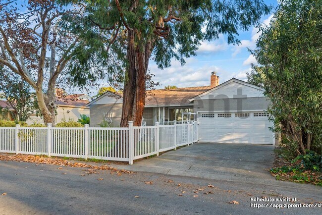 Building Photo - 3848 James Ave