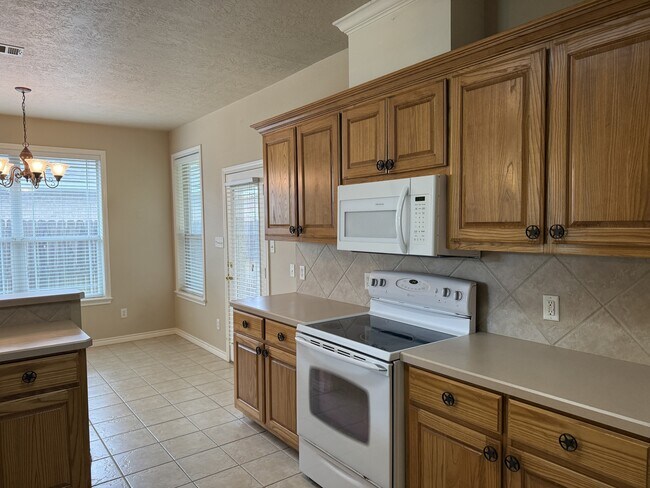 Building Photo - 223 Karten Ln