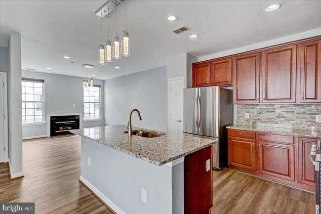 Building Photo - 11575 Cavalier Landing Ct